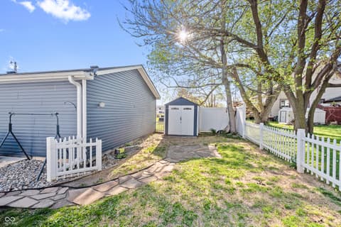 Photo of 115 N Front Street, Thorntown, IN