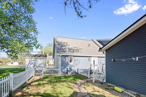 Photo of 115 N Front Street, Thorntown, IN