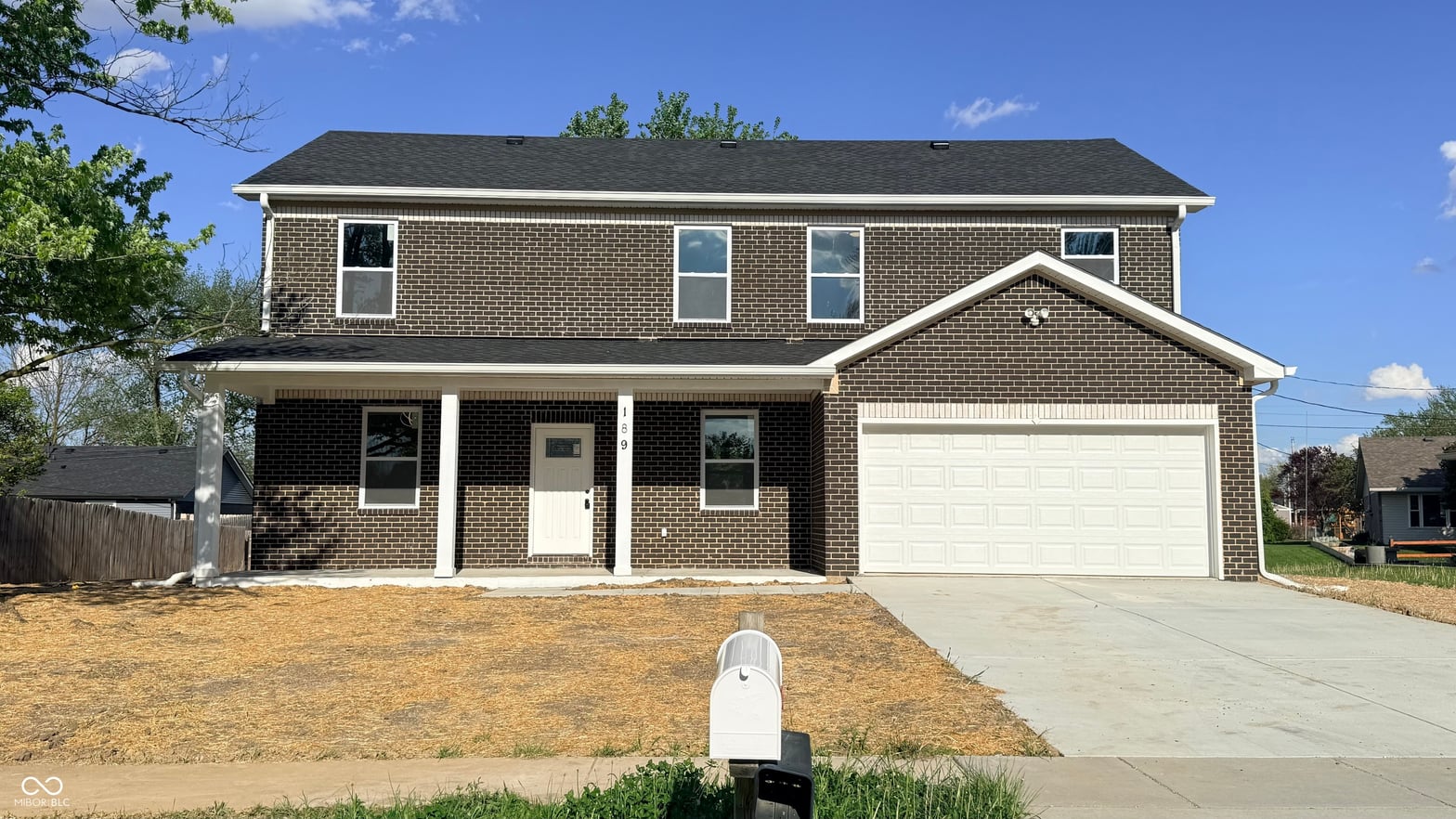 Front exterior at 189 Pinedale Drive, Whiteland, IN
