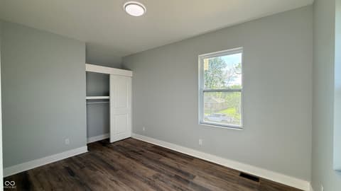 Bedroom at 189 Pinedale Drive, Whiteland, IN