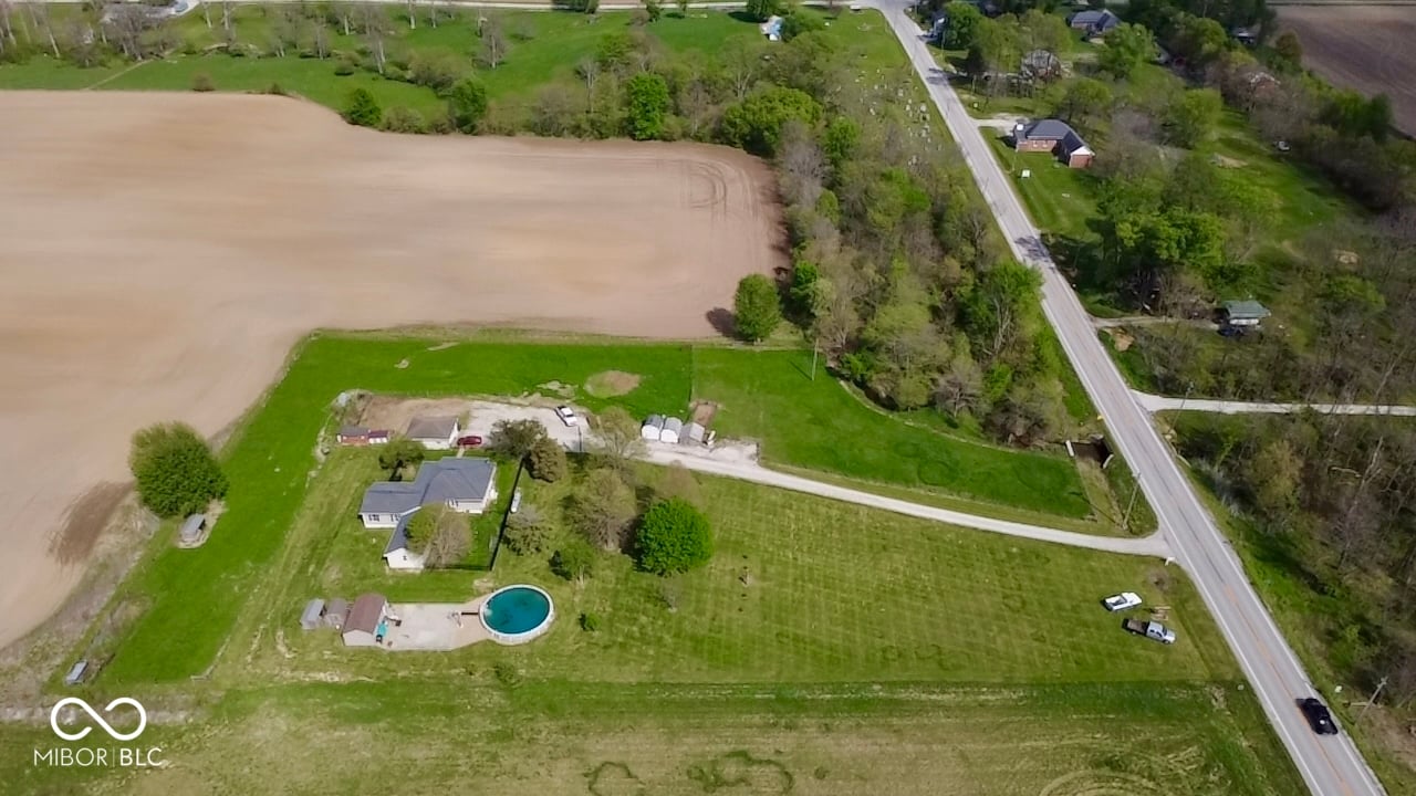 Photo of 8021 E State Road 236, Roachdale, IN