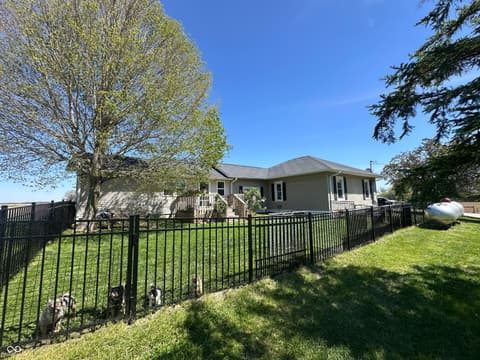 Photo of 8021 E State Road 236, Roachdale, IN
