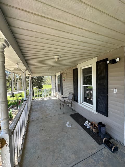 Photo of 8021 E State Road 236, Roachdale, IN