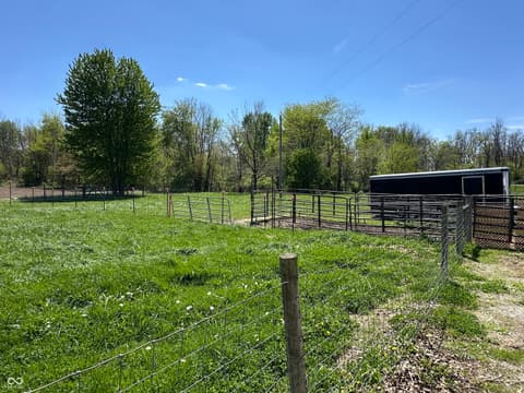 Photo of 8021 E State Road 236, Roachdale, IN