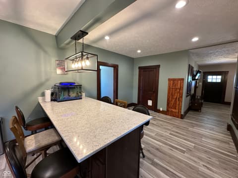 Photo of 8021 E State Road 236, Roachdale, IN