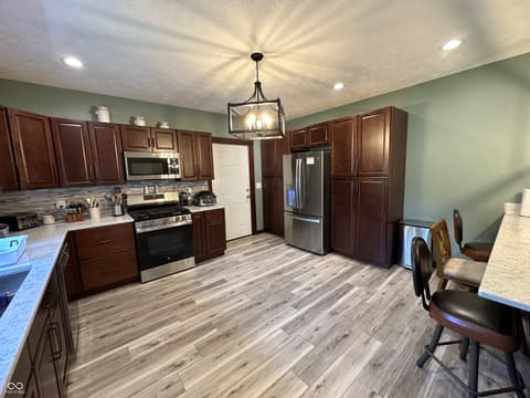 Photo of 8021 E State Road 236, Roachdale, IN