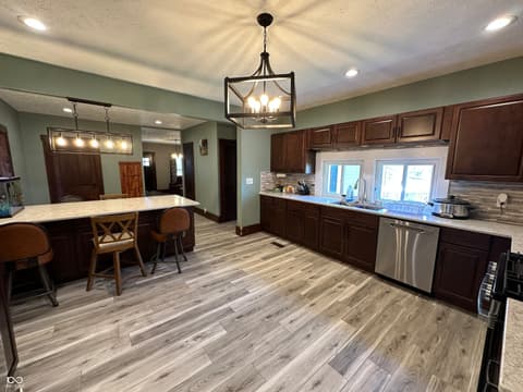 Photo of 8021 E State Road 236, Roachdale, IN