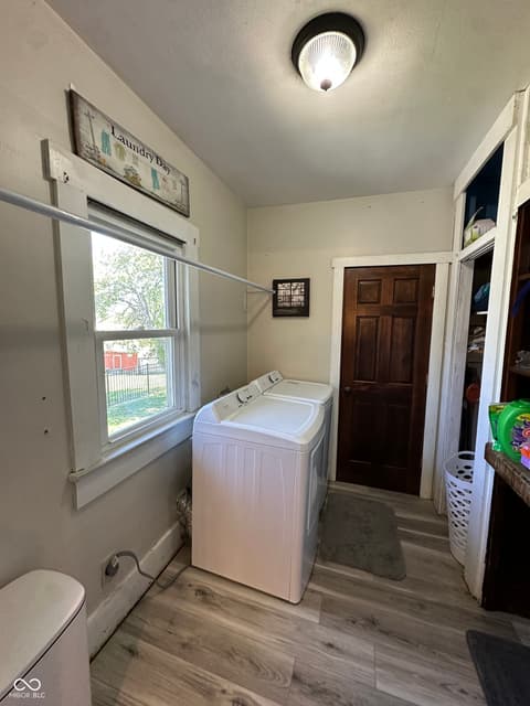 Photo of 8021 E State Road 236, Roachdale, IN