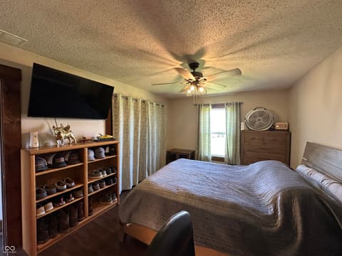 Photo of 8021 E State Road 236, Roachdale, IN