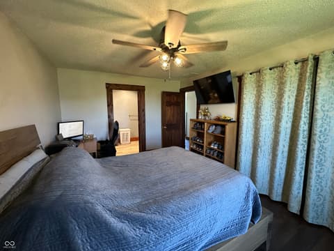 Photo of 8021 E State Road 236, Roachdale, IN