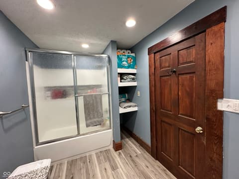 Photo of 8021 E State Road 236, Roachdale, IN