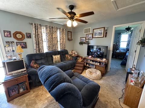 Photo of 8021 E State Road 236, Roachdale, IN