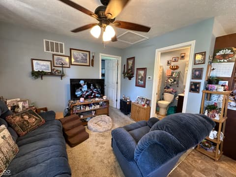 Photo of 8021 E State Road 236, Roachdale, IN
