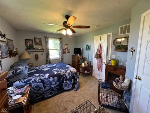 Photo of 8021 E State Road 236, Roachdale, IN