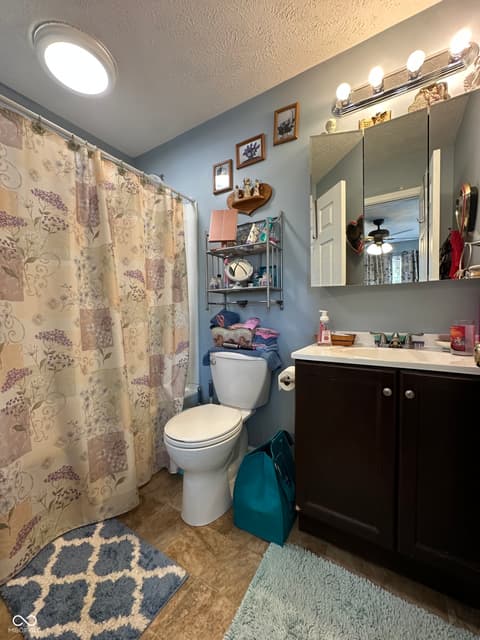 Photo of 8021 E State Road 236, Roachdale, IN
