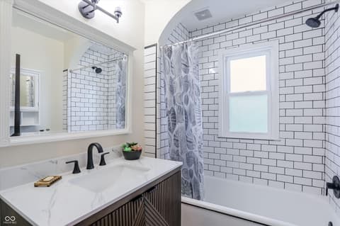 Photo of 79 N 14th Avenue, Beech Grove, IN