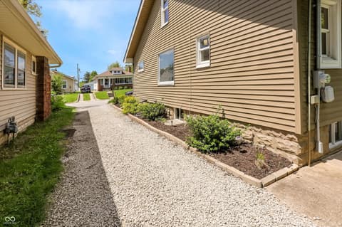 Photo of 79 N 14th Avenue, Beech Grove, IN