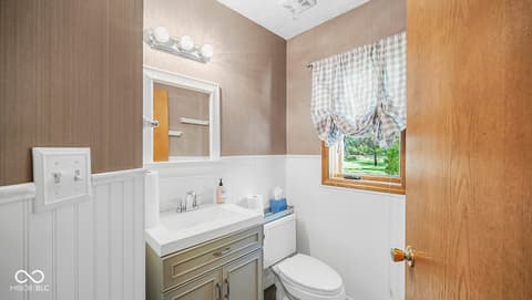 Photo of 245 Fairway Court, Franklin, IN