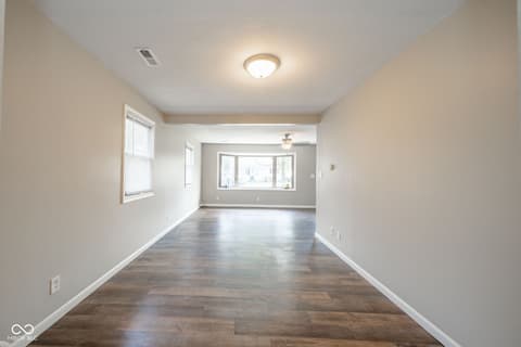 Photo of 902 Progress Street, Middletown, IN