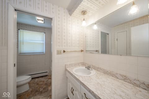 Photo of 1016 Brunswick Way, Anderson, IN