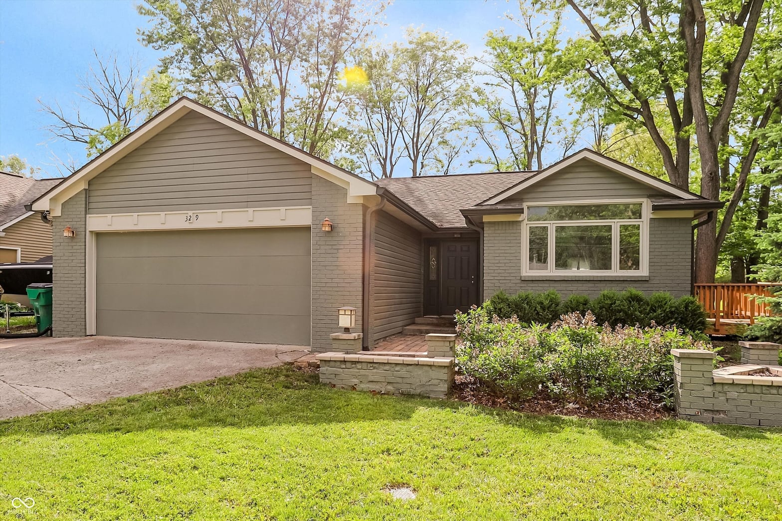Photo of 329 N East Street, Westfield, IN
