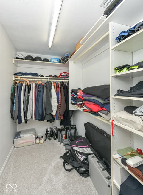 Walk In Closets — 12496 Pembrooke Circle, Carmel, IN