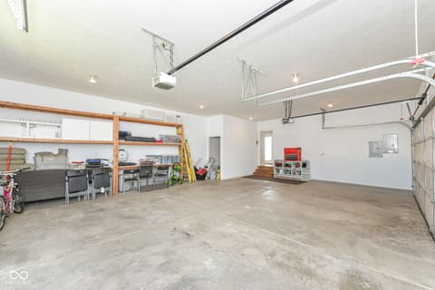 Garage at 12496 Pembrooke Circle, Carmel, IN