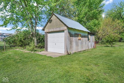 Garage at 6784 E County Road 100 S, Avon, IN