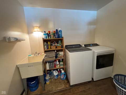 Laundry room at 2335 N Main Street, Rushville, IN