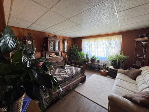 Living room at 2335 N Main Street, Rushville, IN