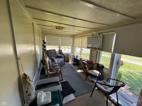 Bonus room at 2335 N Main Street, Rushville, IN