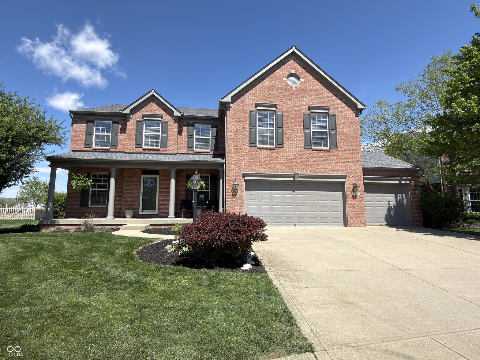 Photo of 334 Arborglen Drive, Brownsburg, IN