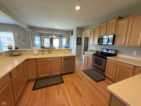 Photo of 334 Arborglen Drive, Brownsburg, IN