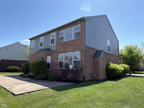 Photo of 334 Arborglen Drive, Brownsburg, IN