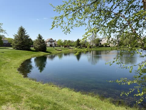 Photo of 334 Arborglen Drive, Brownsburg, IN