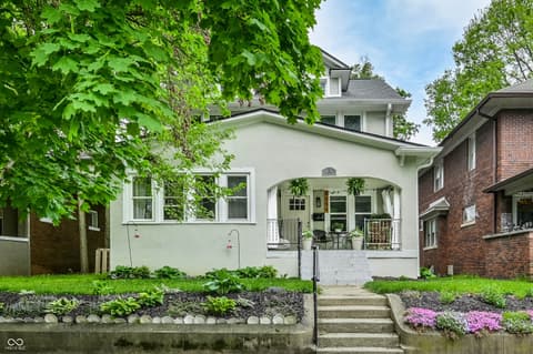 4054 N College Avenue