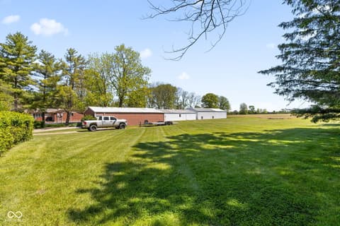 Barn — 8545 N County Road 650 E, Brownsburg, IN