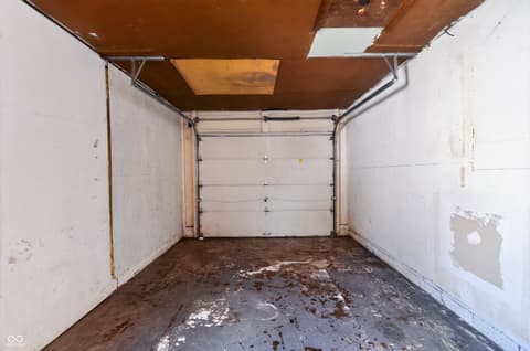 Garage at 7840 Bellwood Drive, Indianapolis, IN
