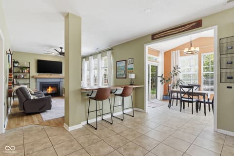 Bar — 4137 Hennessey Drive, Plainfield, IN