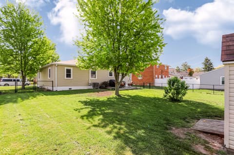Photo of 70 S 5th Avenue, Beech Grove, IN