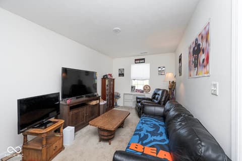 Photo of 971 Knox Drive, Franklin, IN
