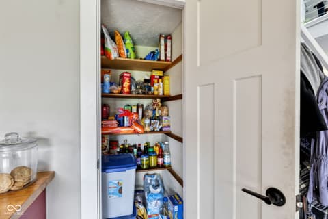Pantry — 4703 W 1200 N, Knightstown, IN