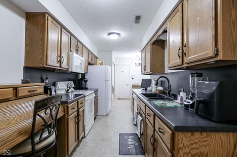 Photo of 2206 Emily Drive, Indianapolis, IN
