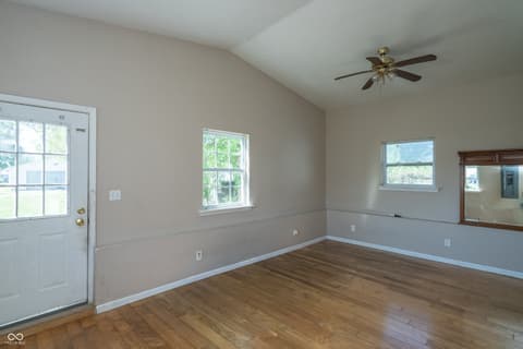 Photo of 811 W Laurel Street, Seymour, IN
