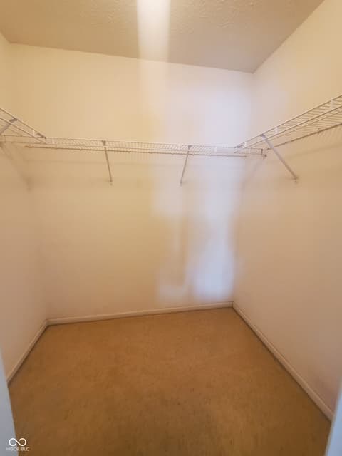Walk In Closets — 8480 Southern Springs Boulevard, Indianapolis, IN