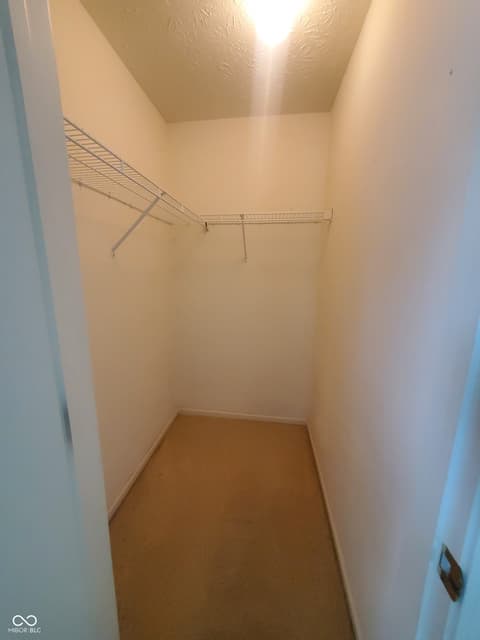 Walk In Closets — 8480 Southern Springs Boulevard, Indianapolis, IN
