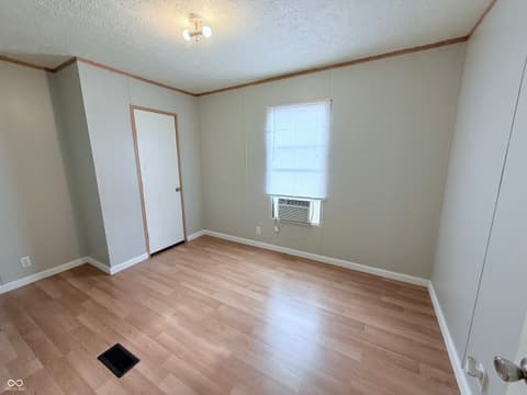 Photo of 608 E Bard Street, Crothersville, IN