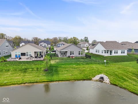 Photo of 5424 Oak Knoll Drive, Whitestown, IN