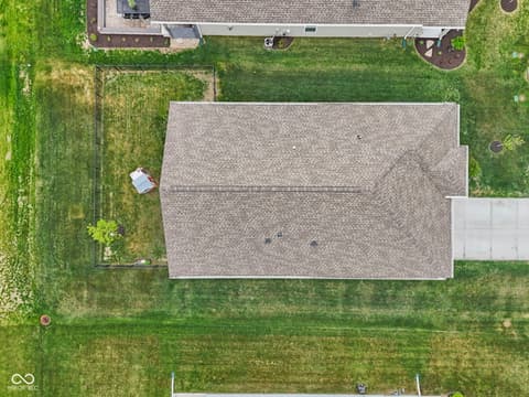 Photo of 5424 Oak Knoll Drive, Whitestown, IN