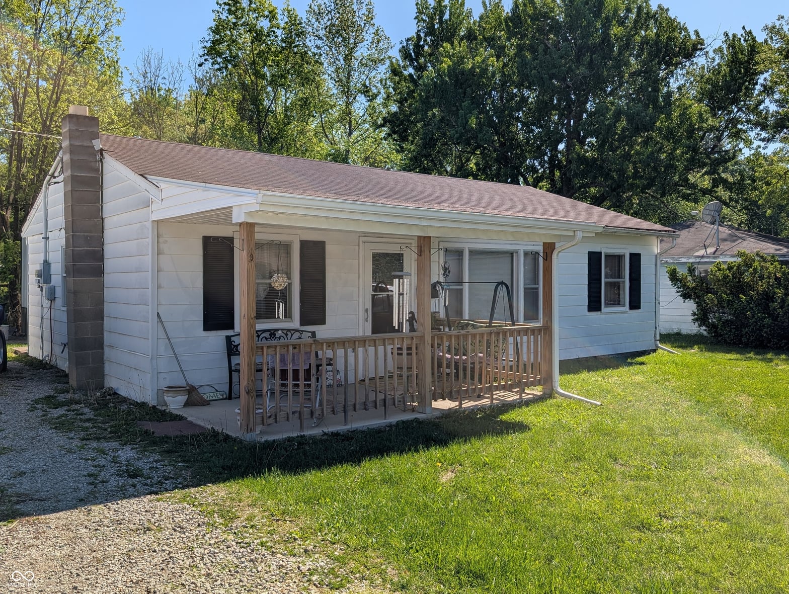 Front exterior at 205 Davis Street, North Vernon, IN